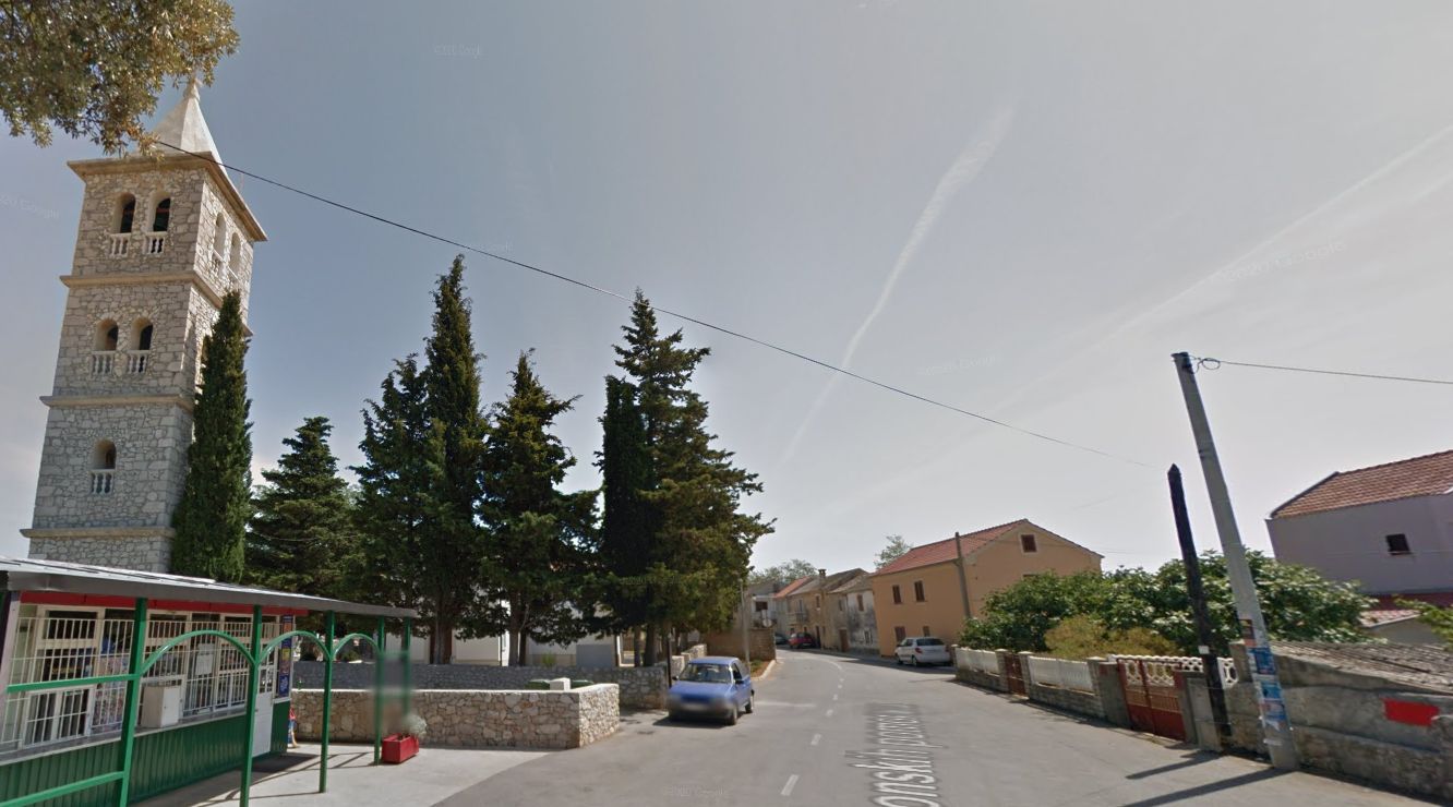 Zemljište u Ninu, 980m²