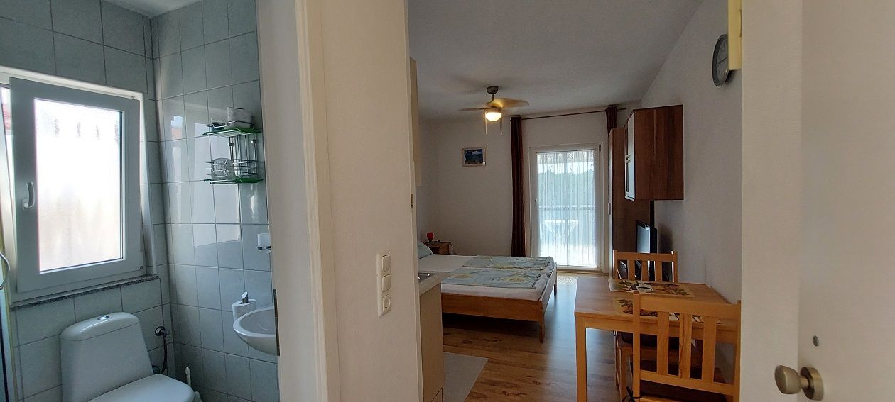 Kuća u Privlaci, 200m², 7 soba — slika 4