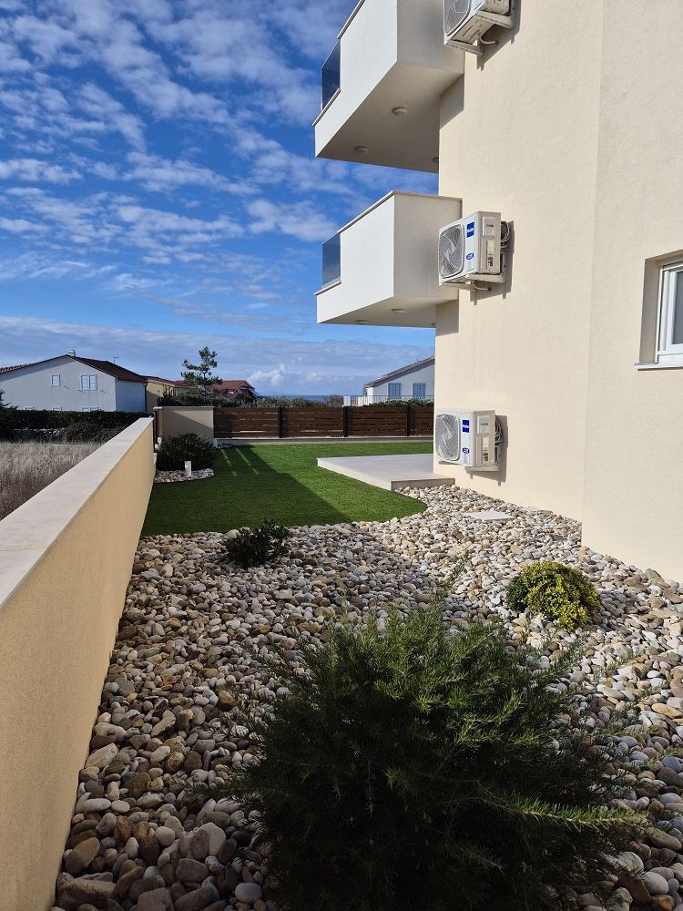 Stan u Povljani, 85.47m², 2 sobe