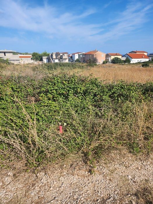 Zemljište u Viru, 700m²