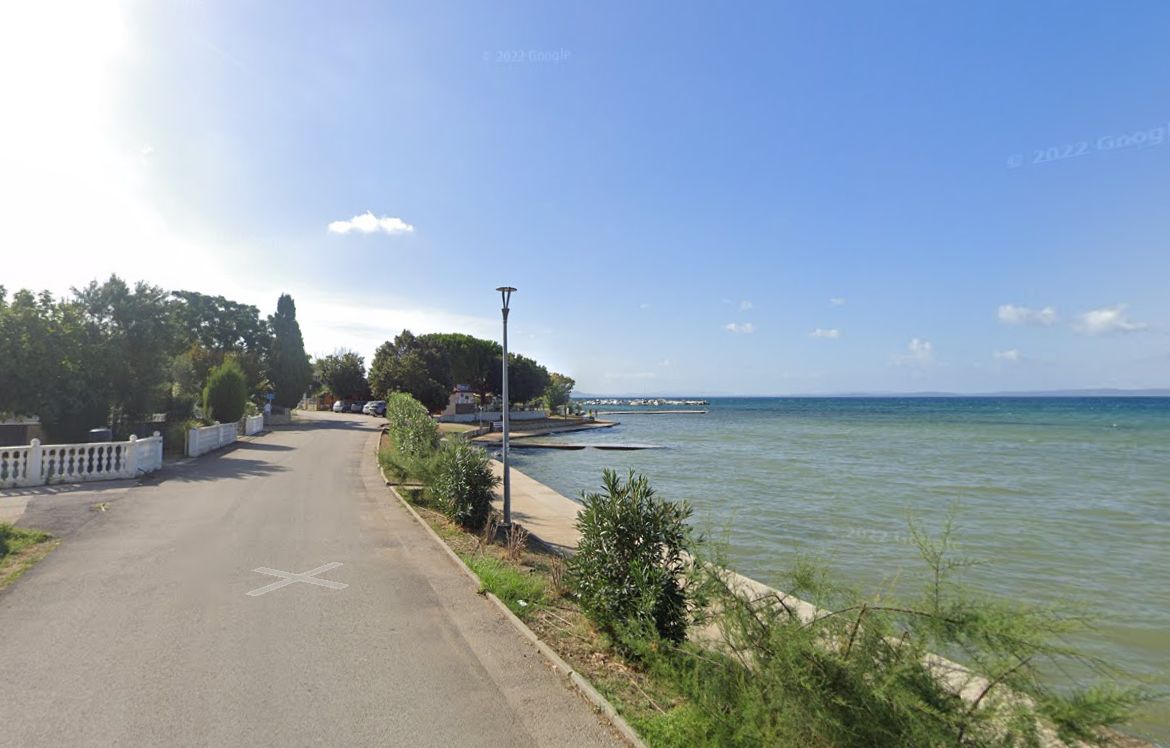 Zemljište u Privlaci, 630m²