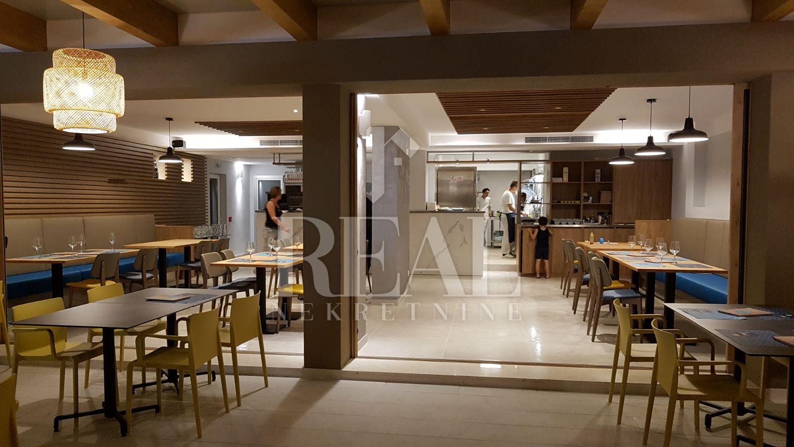 Kuća u Okrugu, 563m², 7 soba, slika 5