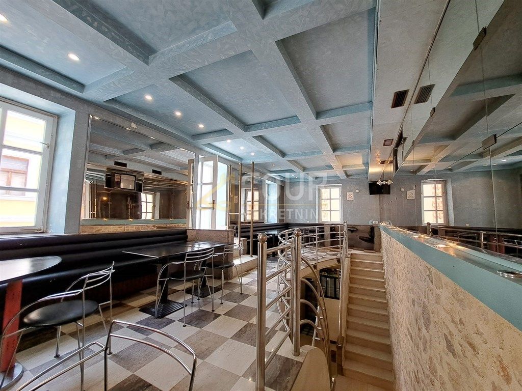Kuća u Novi Vinodolskiu, 173.71m²