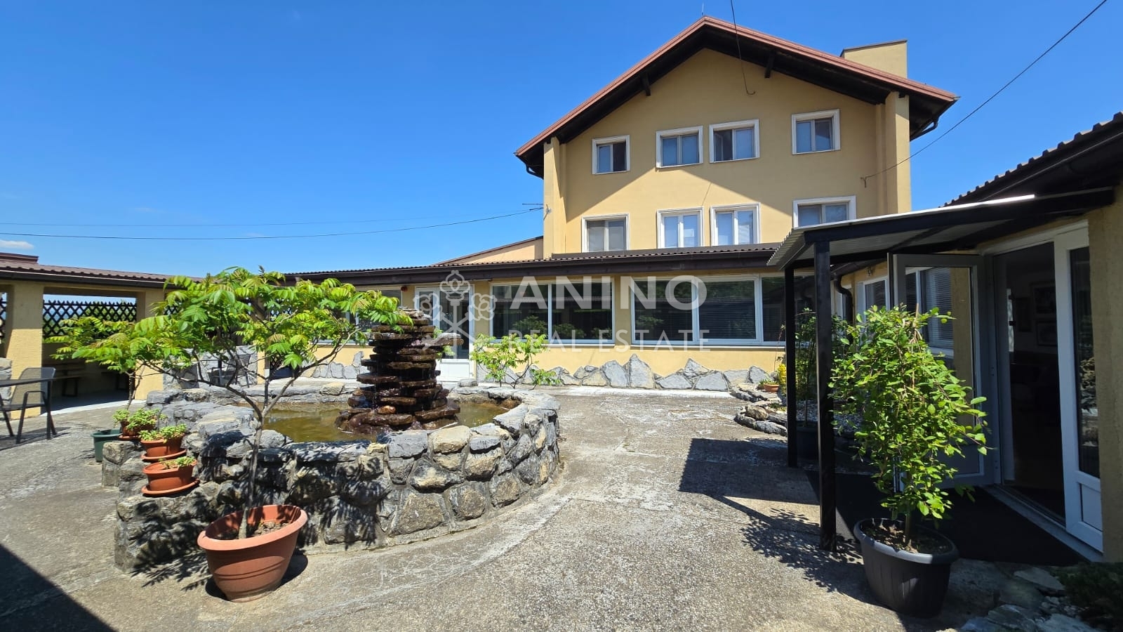 Commercial Space u Dugo Selu, 826m²