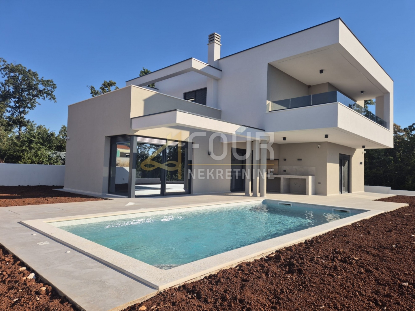 Kuća u Marčani, 244m², 3 sobe
