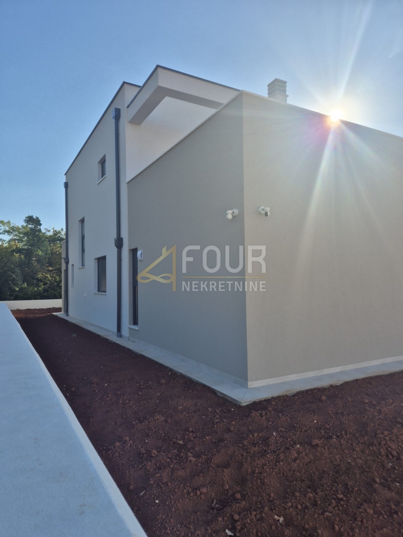 Casa u Marčani, 244m², 3 sobe, slika 4