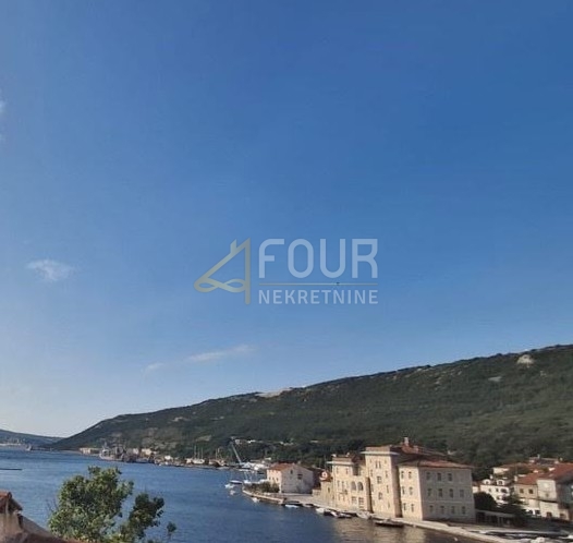 Wohnung u Bakaru, 64.07m², 2 sobe