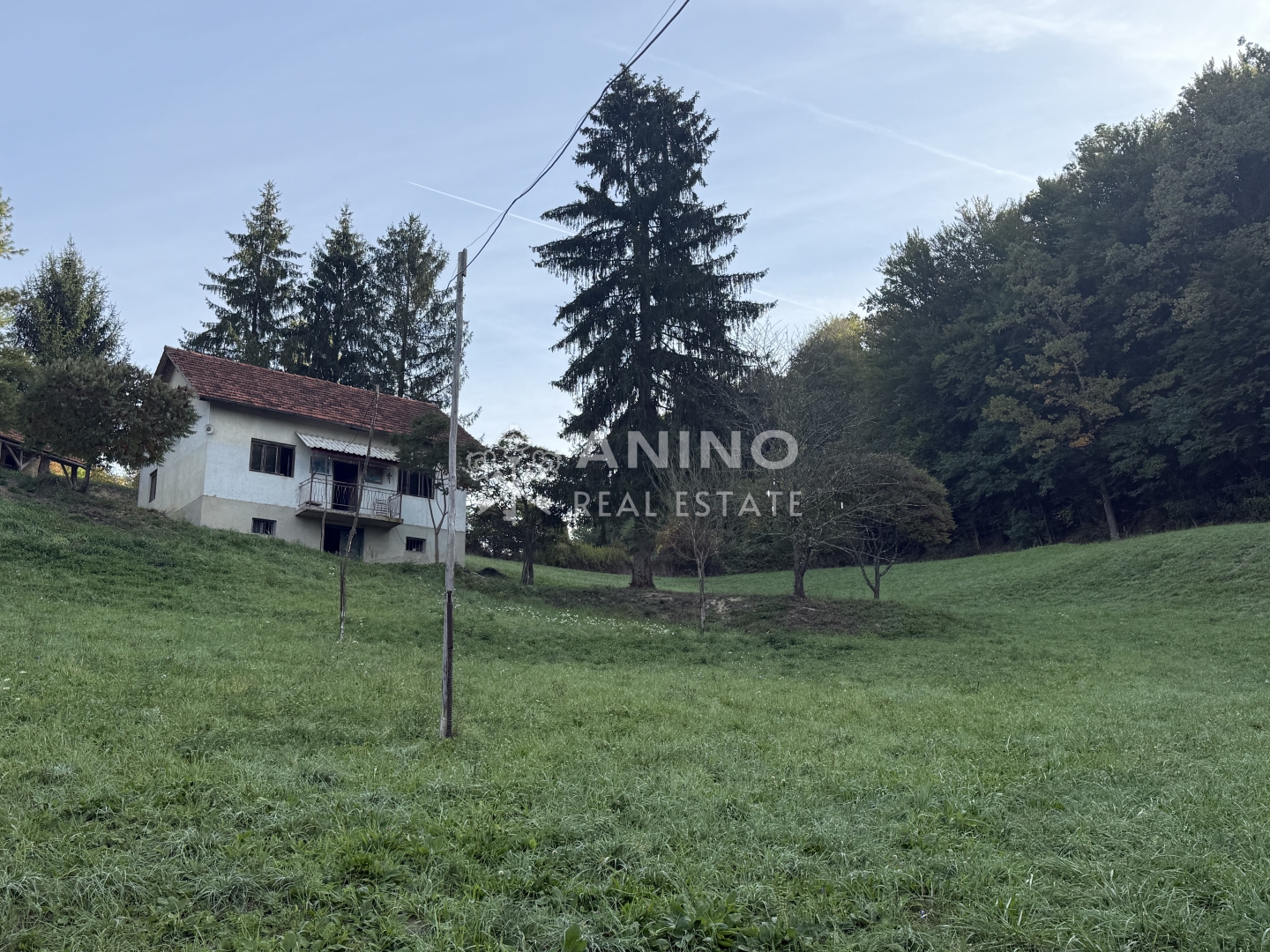 Casa u Desiniću, 150m², 2 sobe