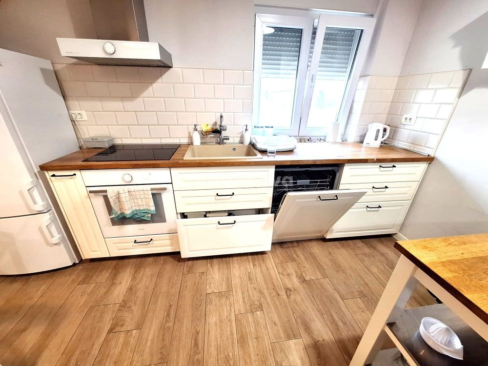 Stan u Zadru, 110m², 2 sobe — slika 5