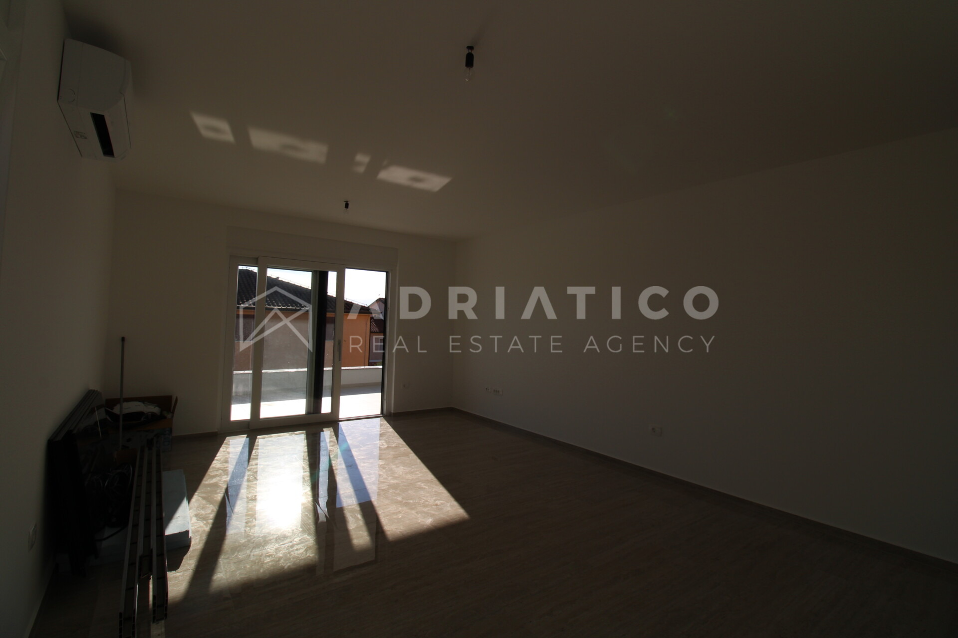 Stan u Novigradu, 78m², 2 sobe — slika 5