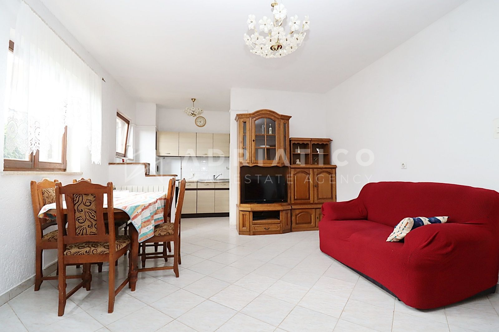 Kuća u Kanfanaru, 233m², 5 soba — slika 4