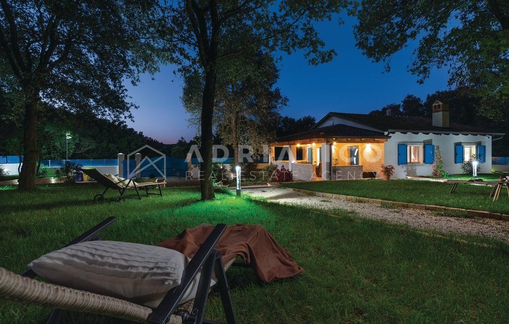 Kuća u Rovinju, 3238m², 2 sobe — slika 5
