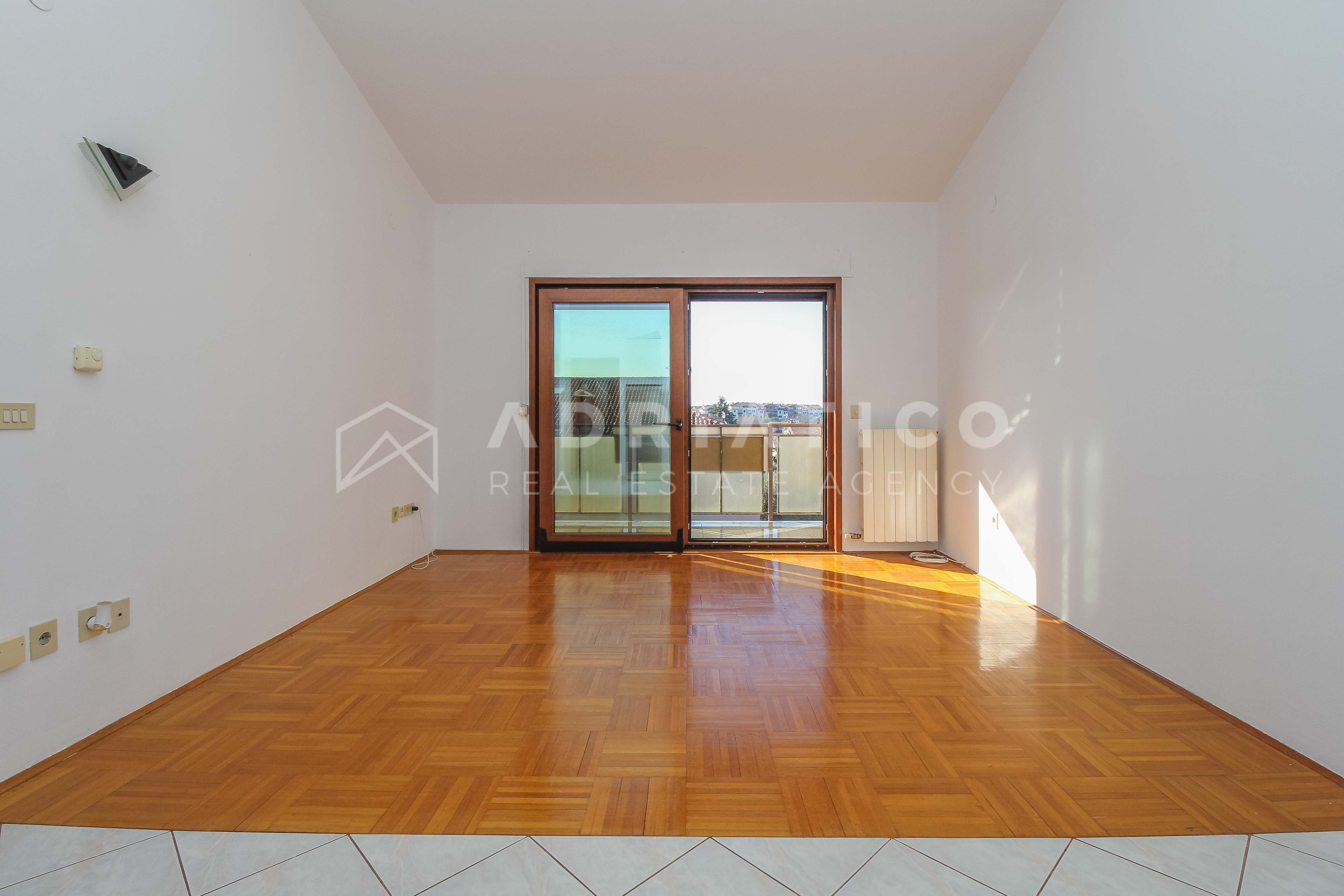 Stan u Poreču, 70m², 2 sobe