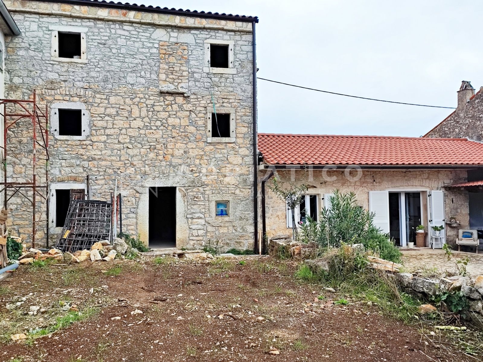 Kuća u Višnjanu, 200m², 2 sobe