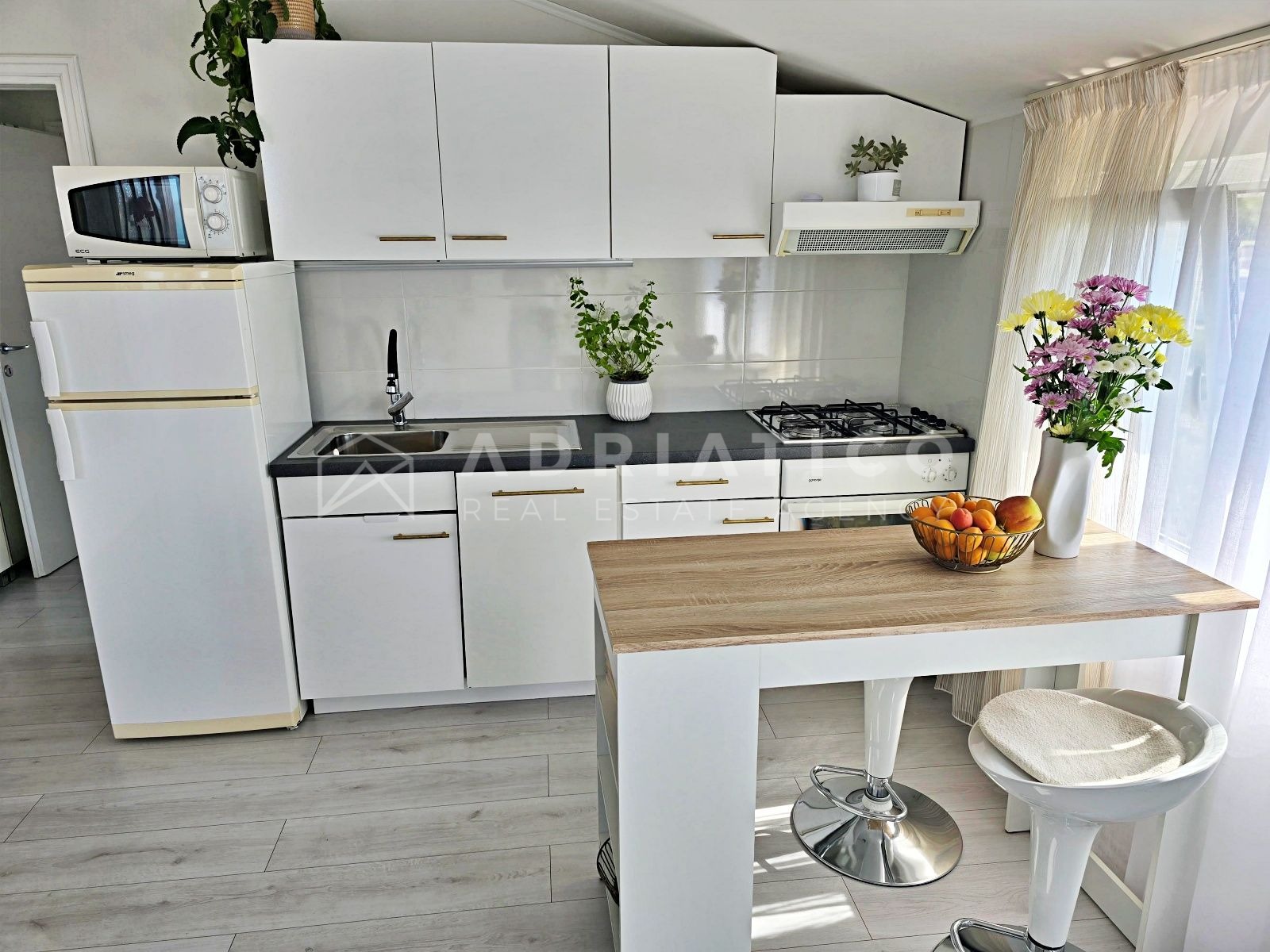 Stan u Rovinju, 47m², 1 soba — slika 2