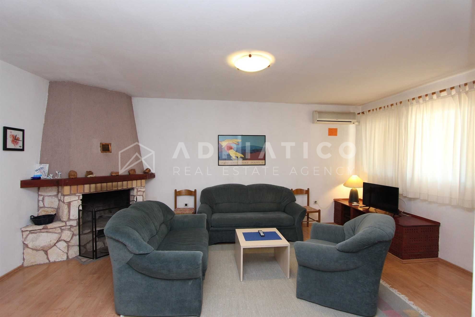 Kuća u Rovinju, 260m², 6 soba