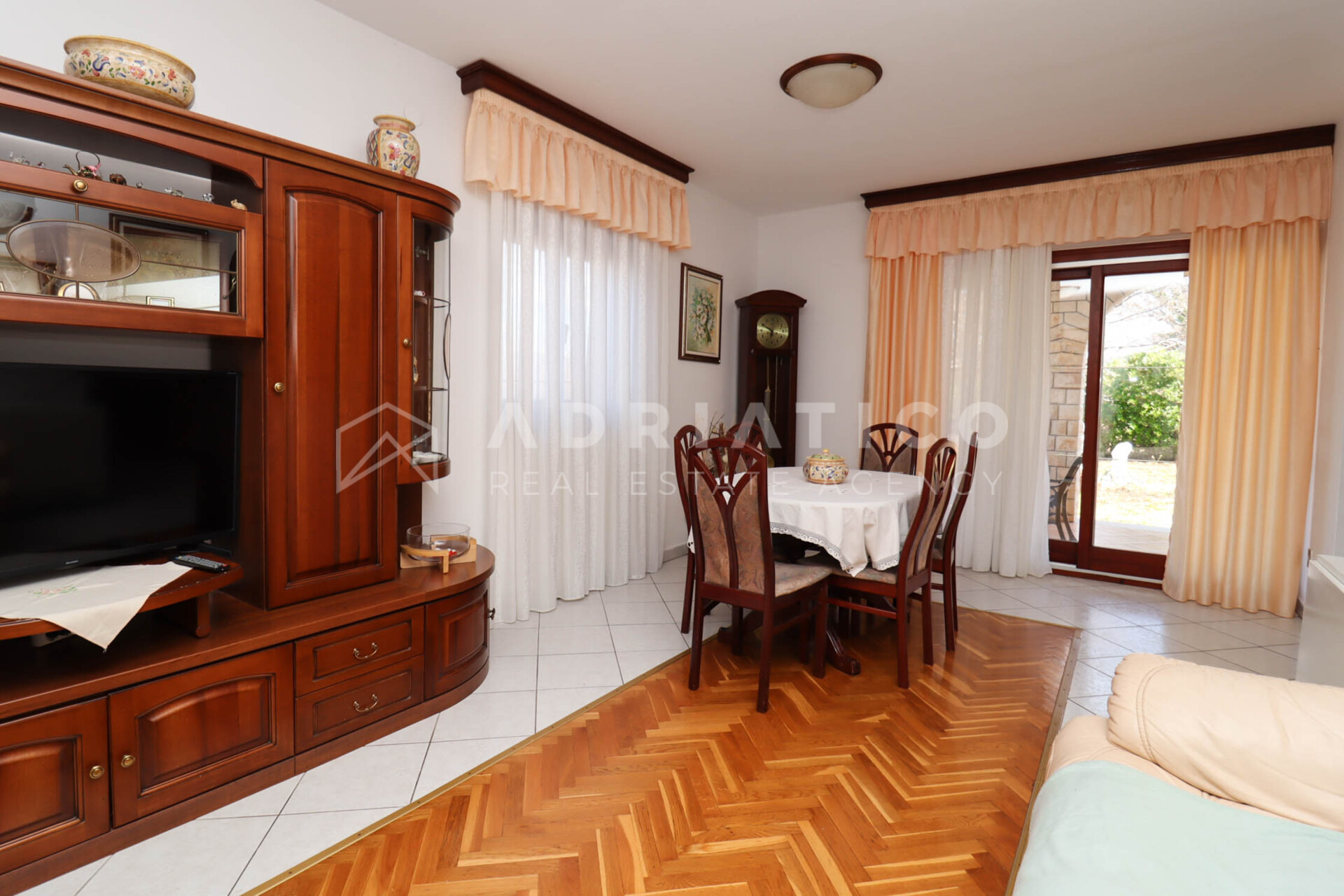Kuća u Rovinju, 228m², 4 sobe — slika 4