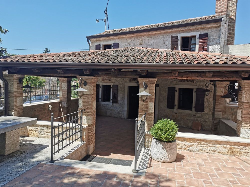 Haus u Vrsaru, 130m², 2 sobe