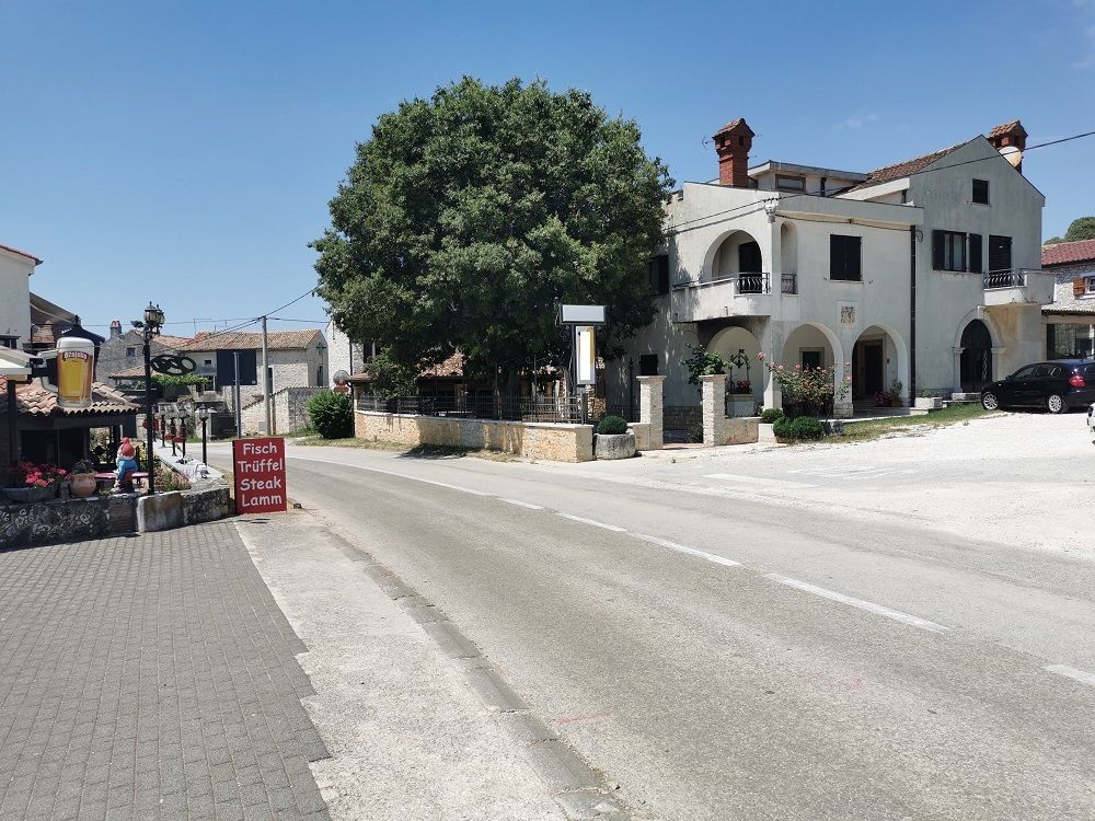 Casa u Vrsaru, 300m², 5 soba, slika 2