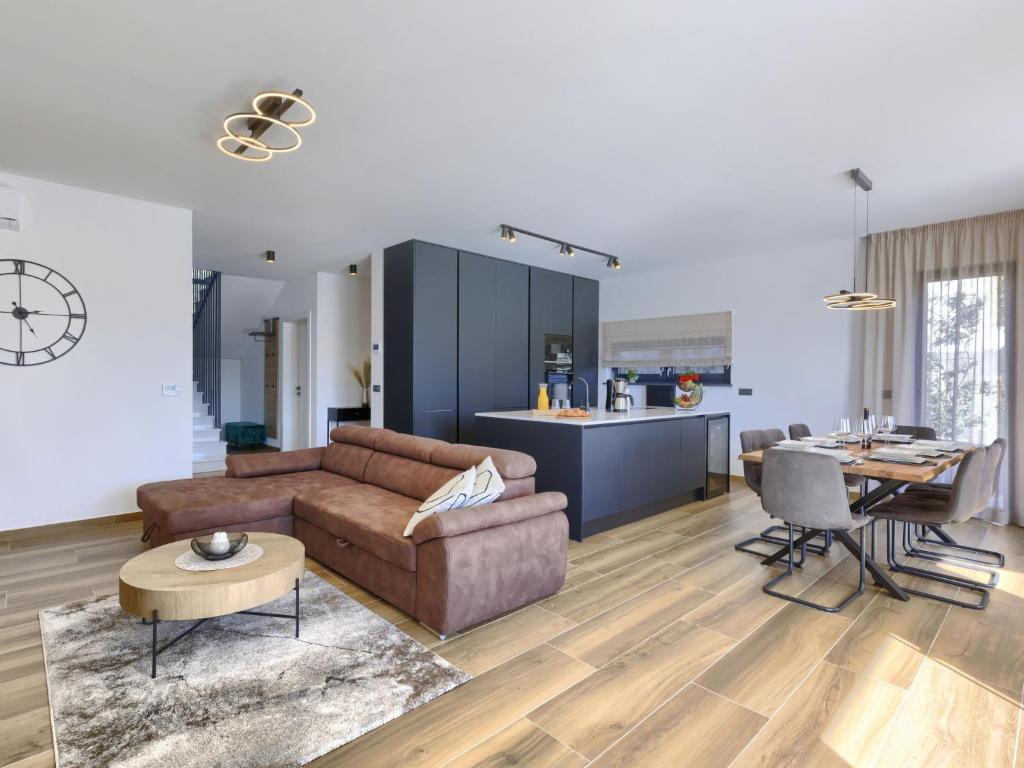 Kuća u Poreču, 220m², 4 sobe, slika 2