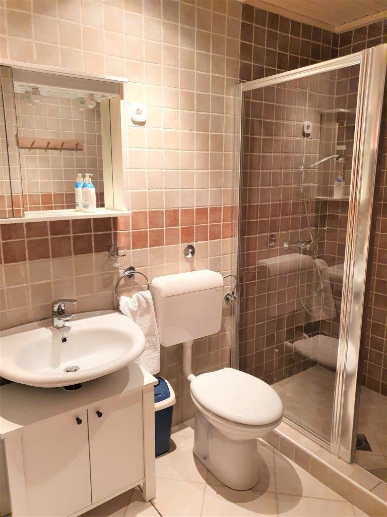 Haus u Poreču, 280m², 6 soba, slika 5