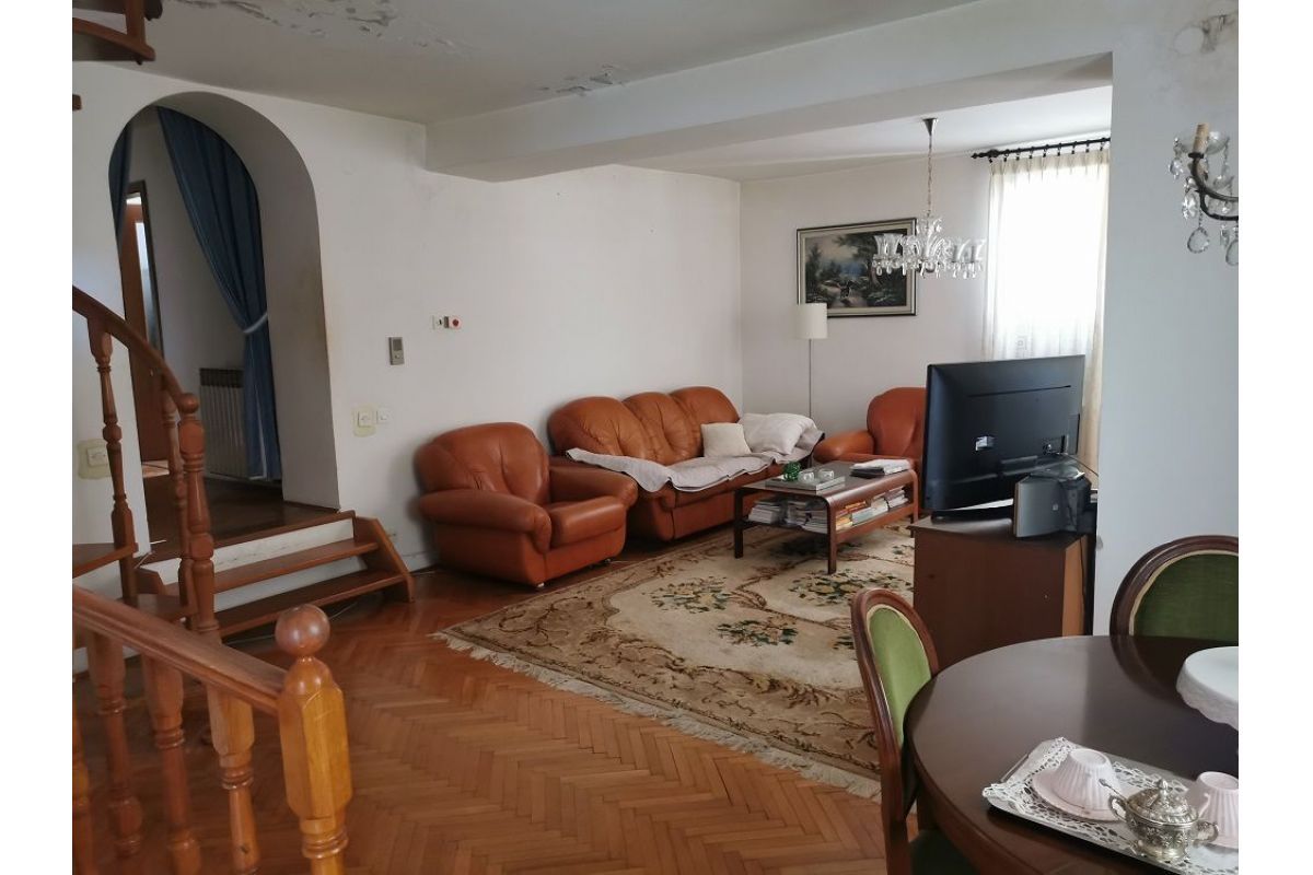 Kuća u Vrsaru, 480m², slika 5