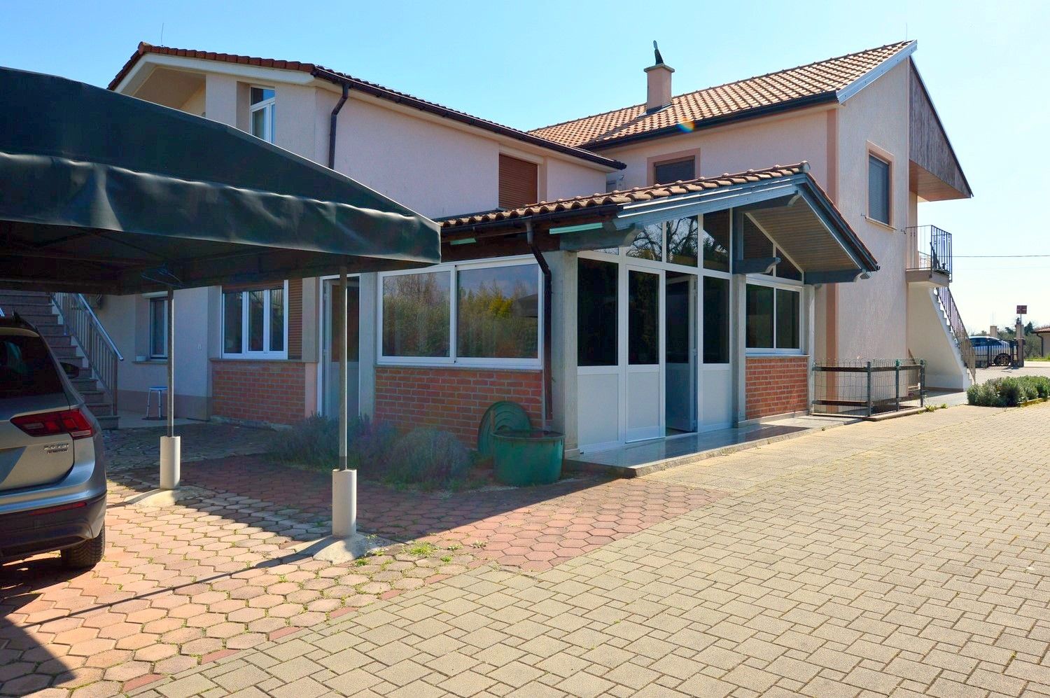 Haus u Poreču, 350m², 10 soba, slika 3