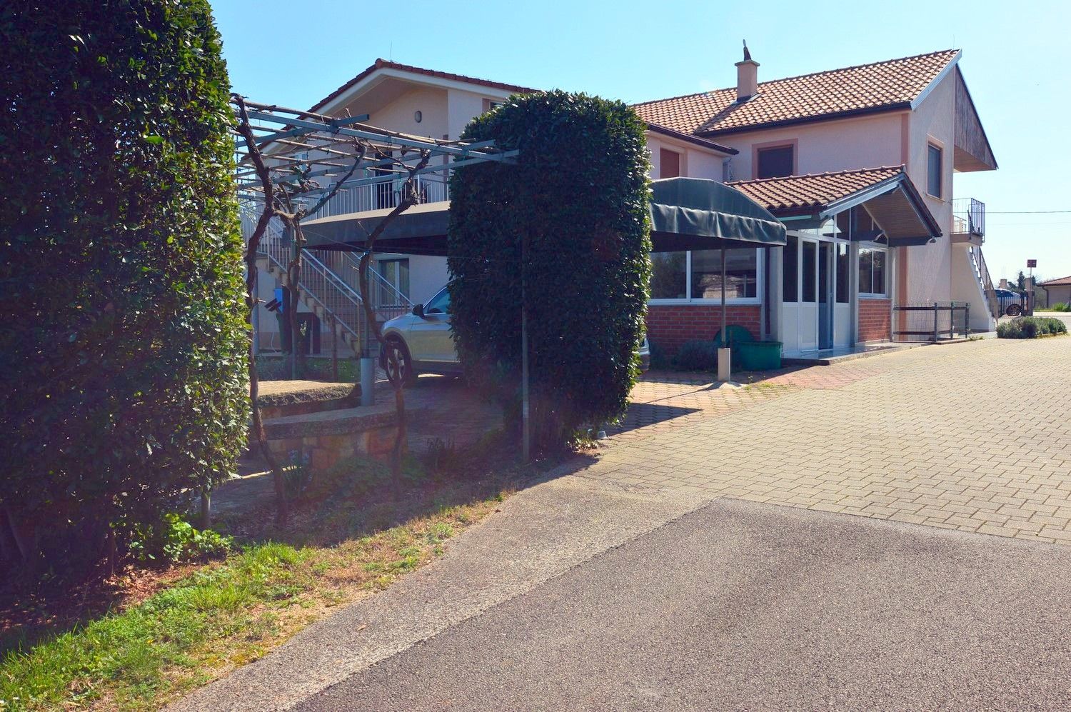 Haus u Poreču, 350m², 10 soba, slika 4