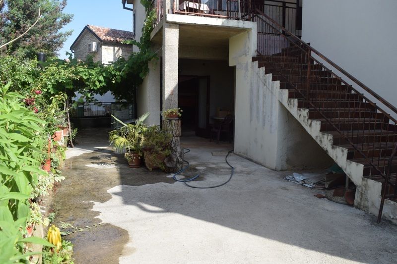 Kuća u Tar-Vabrizi, 150m², 4 sobe