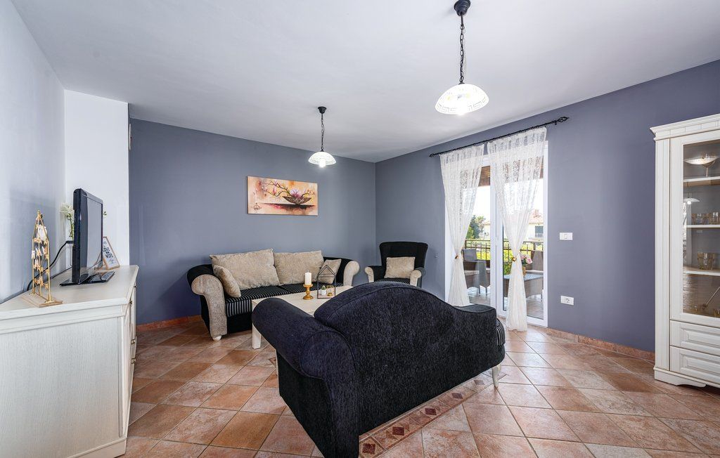 Kuća u Umagu, 170m², 3 sobe, slika 2