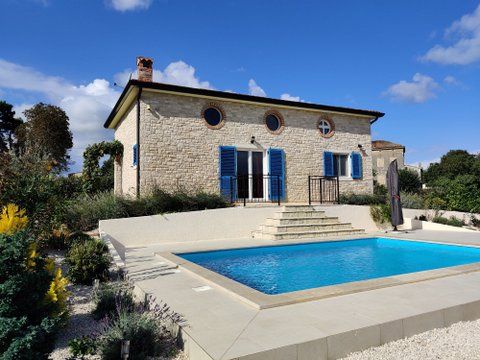 Kuća u Kaštelir-Labinciu, 148m², 5 soba