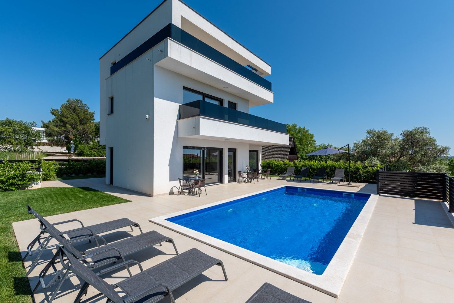 Kuća u Tar-Vabrizi, 270m², 4 sobe