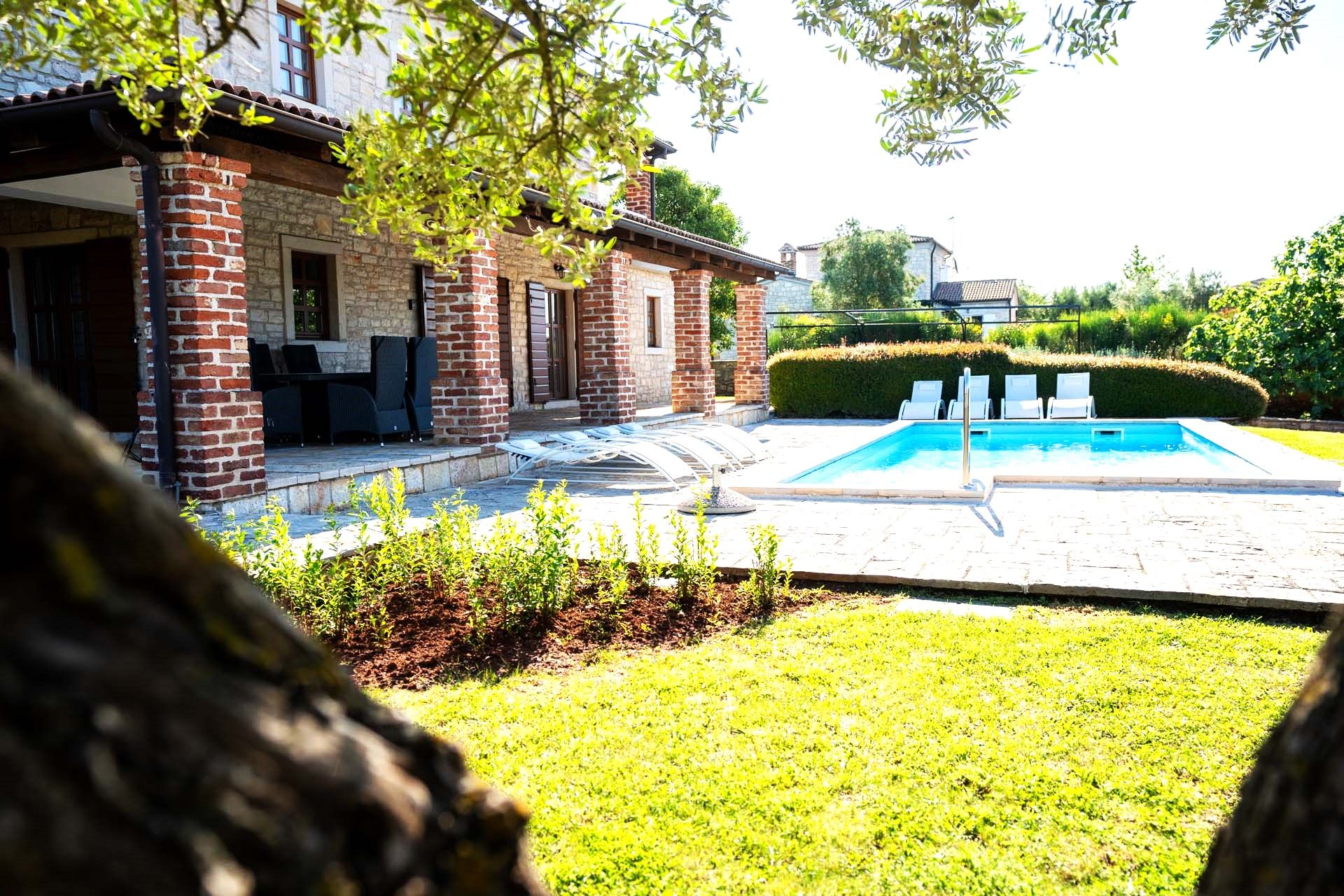 Kuća u Sveti Lovreču, 260m², 4 sobe, slika 4