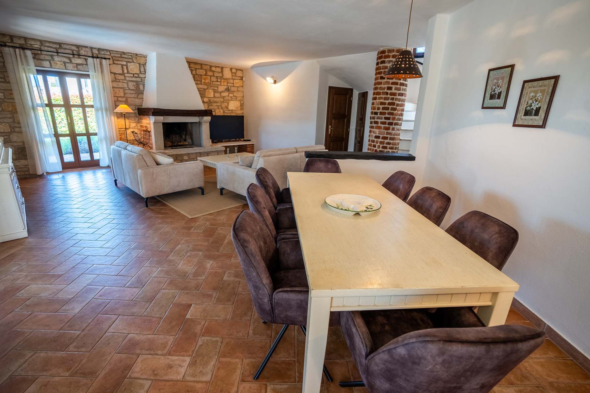 Kuća u Sveti Lovreču, 260m², 4 sobe, slika 5