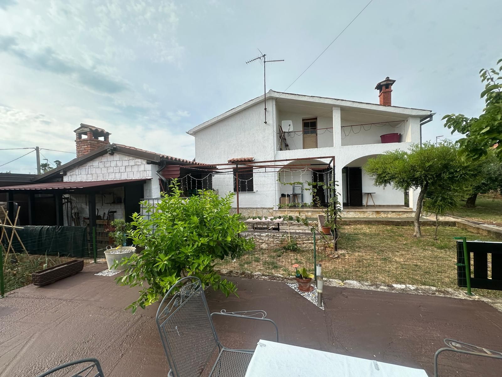 Kuća u Tar-Vabrizi, 192m², 3 sobe