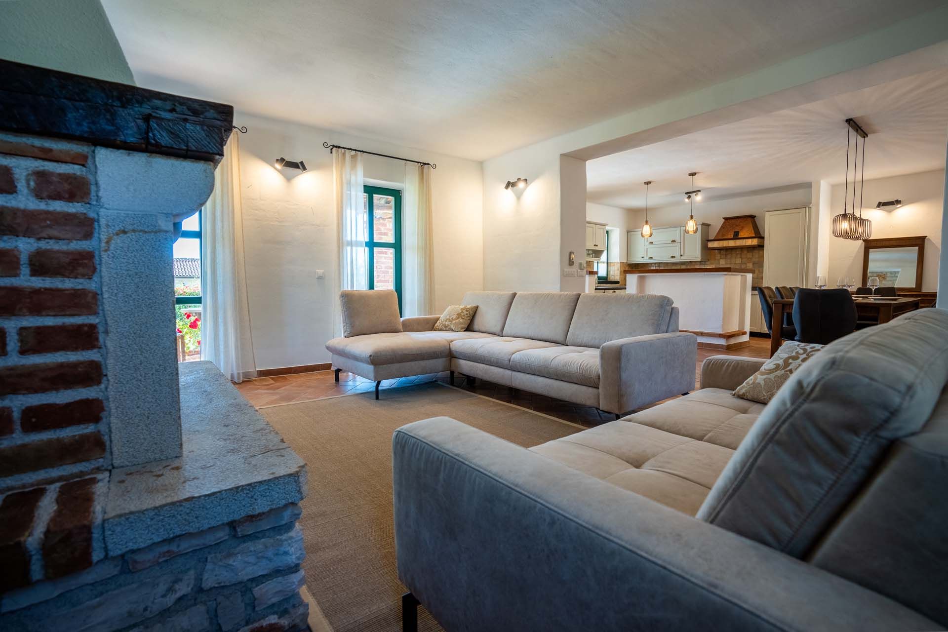 House u Sveti Lovreču, 263m², 4 sobe, slika 2