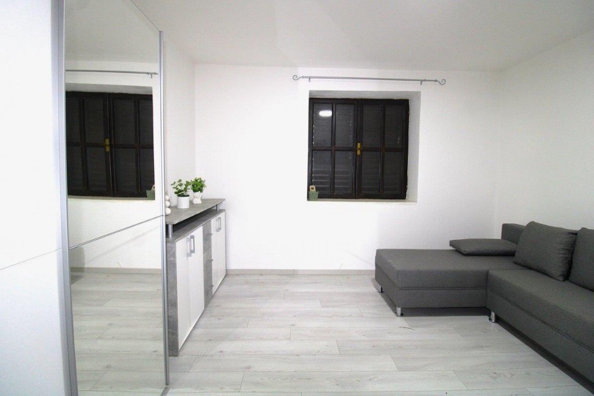 Appartamento u Poreču, 94m², 2 sobe