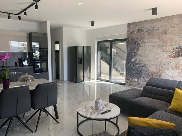 Haus u Posedarju, 210m², 3 sobe, slika 3