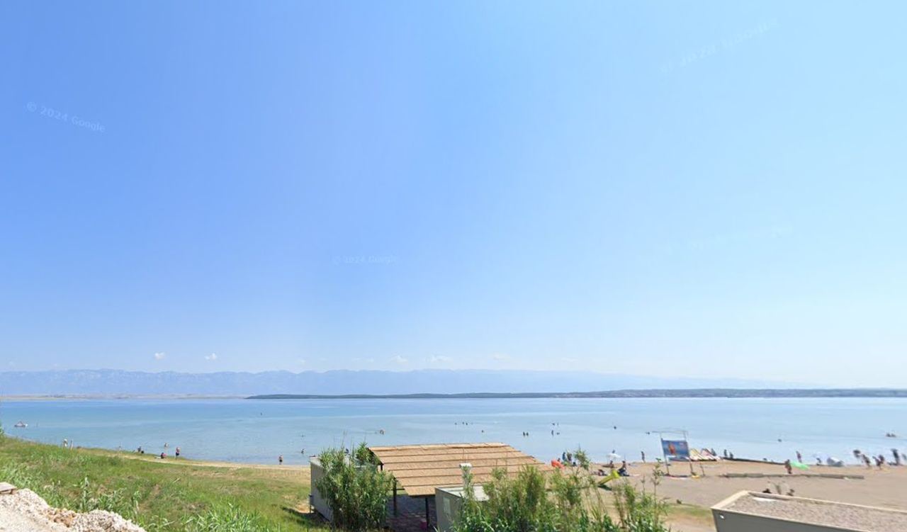 Land u Ninu, 1725m²