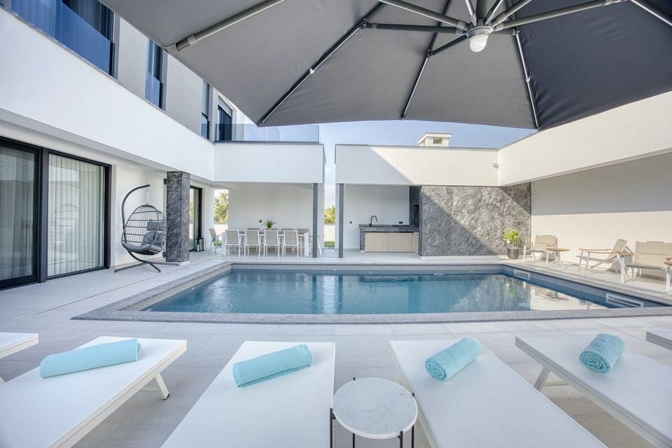 Casa u Ninu, 254m², 4 sobe, slika 2