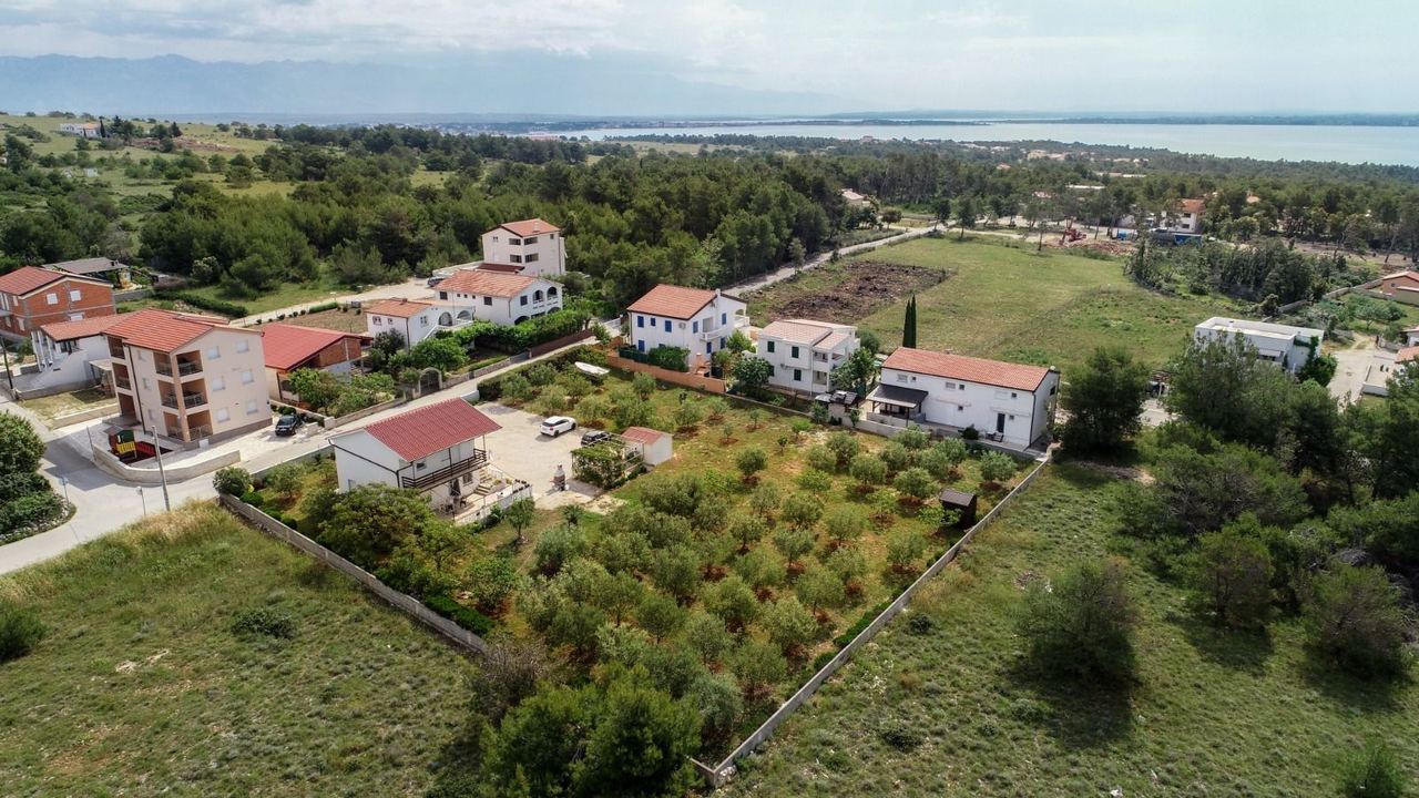 Grundstück u Viru, 2700m²