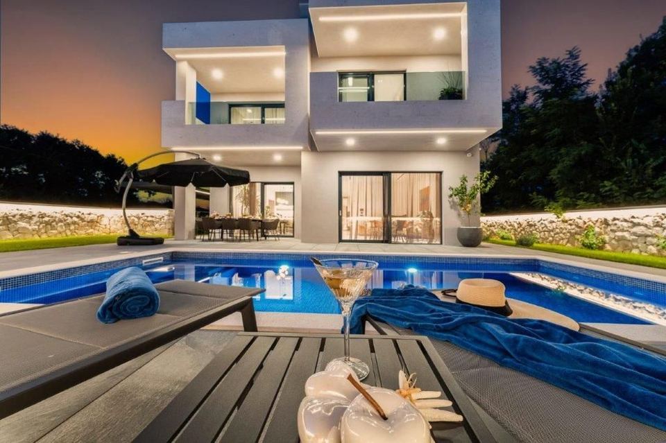 Haus u Privlaci, 370m², 4 sobe