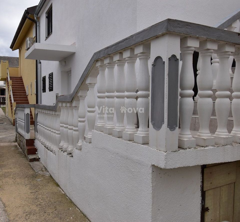 Kuća u Privlaci, 150m², slika 5