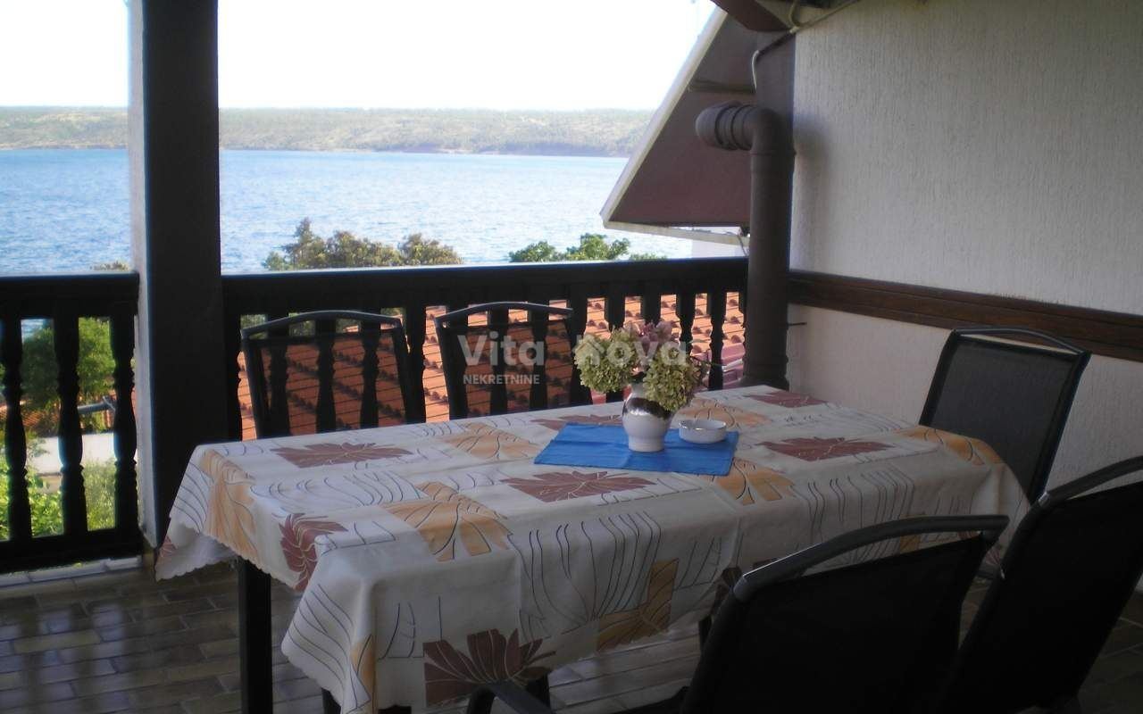 House u Posedarju, 650m², 8 soba
