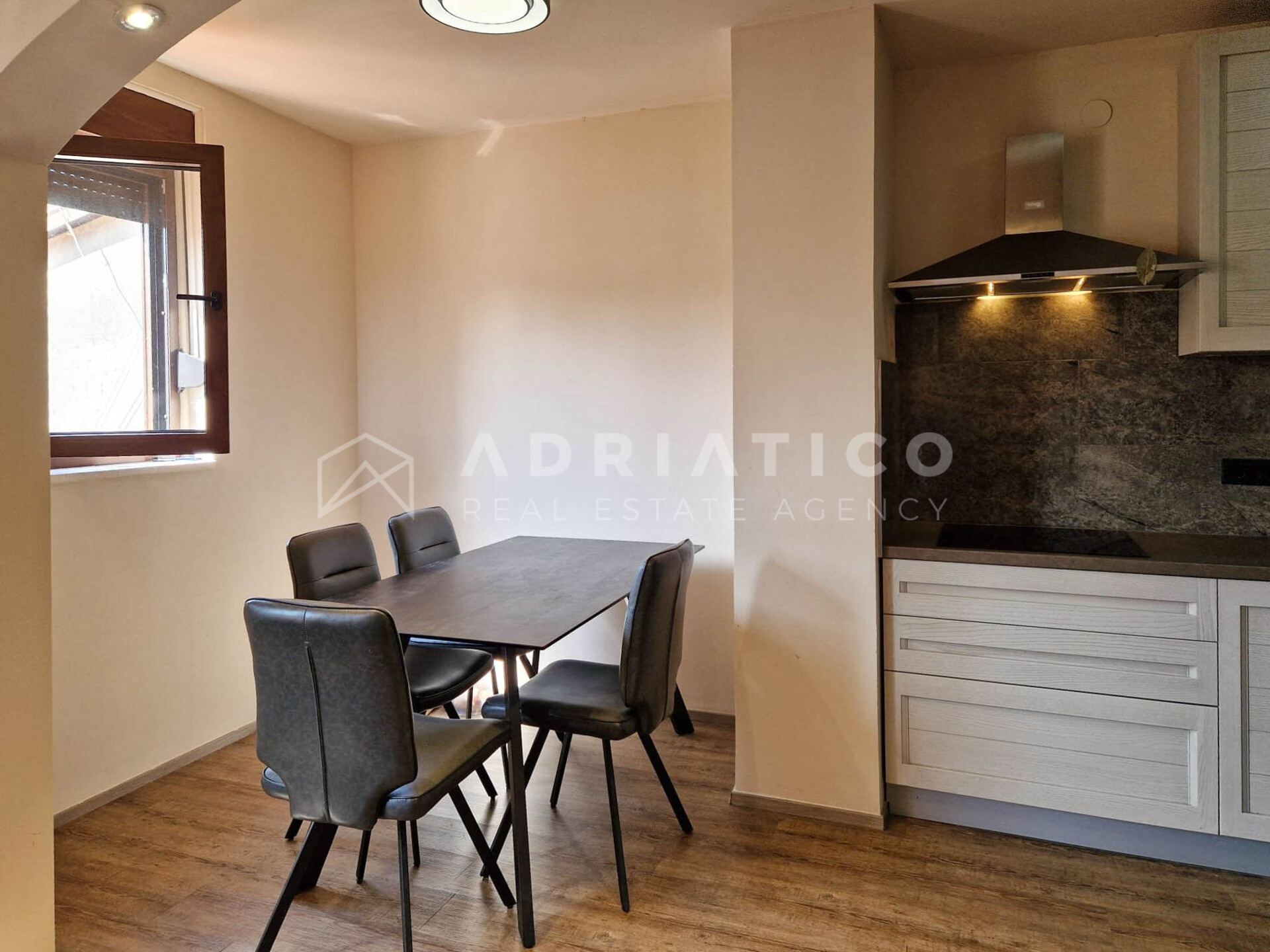 Apartment u Rovinju, 65m², 2 sobe, slika 3