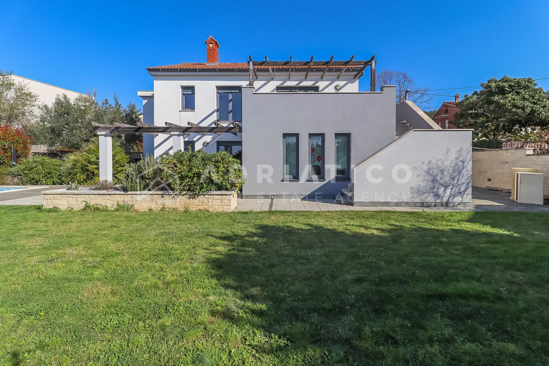 Haus u Puli, 250m², 4 sobe, slika 5