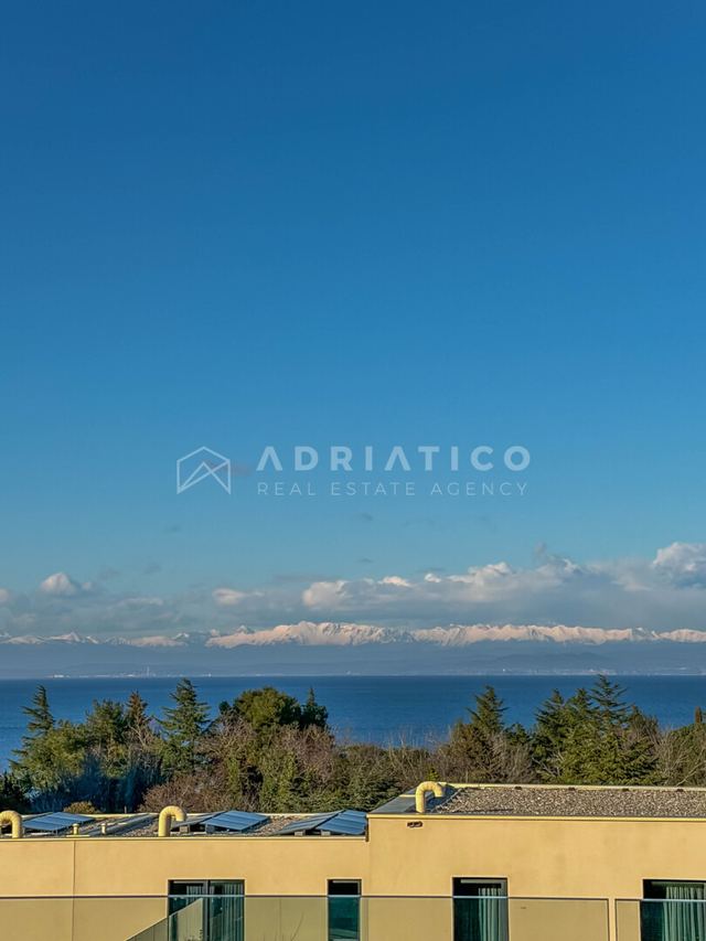 Casa u Umagu, 280m², 3 sobe, slika 2