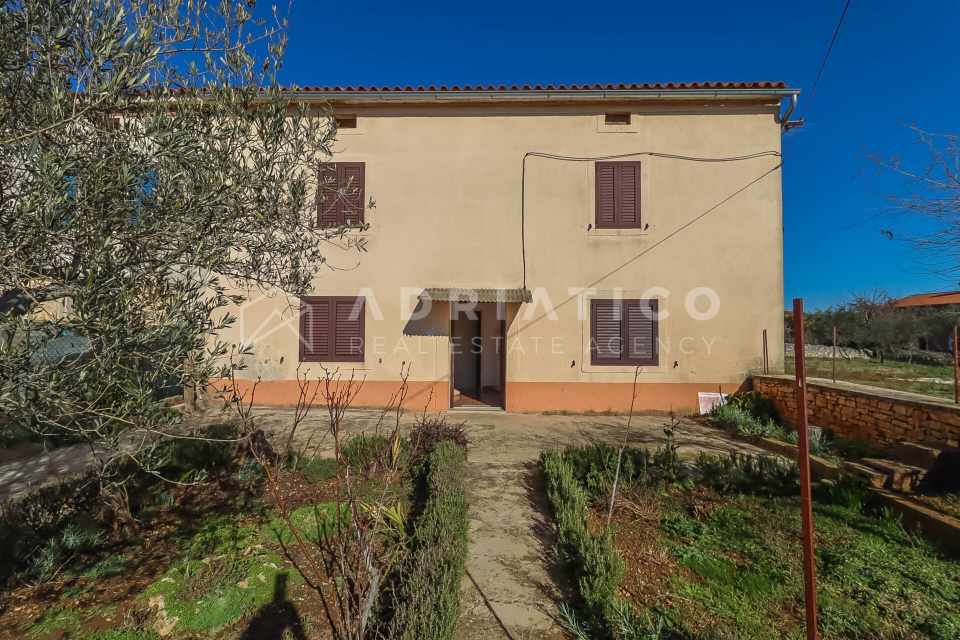 Haus u Vodnjanu, 230m², 2 sobe, slika 2