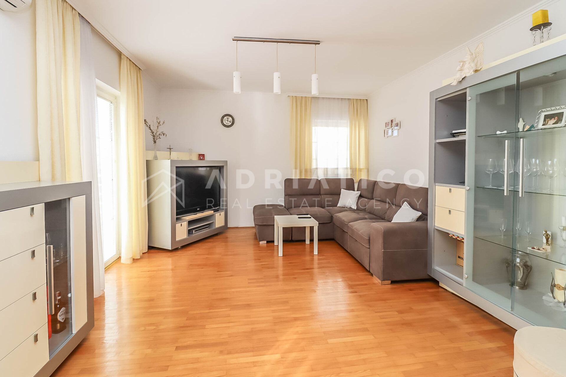 Kuća u Rovinju, 356m², 9 soba, slika 3