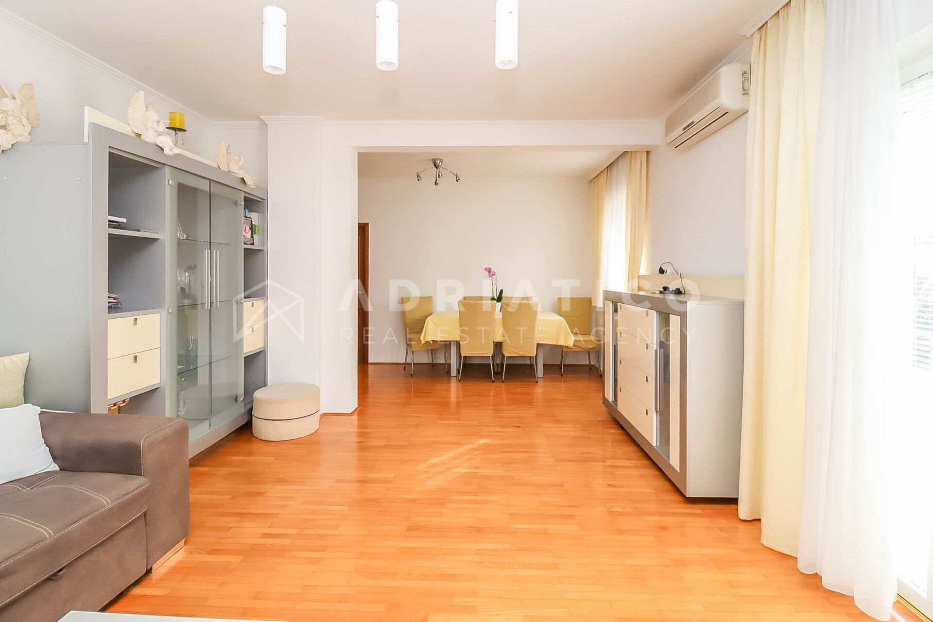 Kuća u Rovinju, 356m², 9 soba, slika 4
